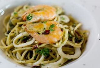 38) Spaghetti con gamberi