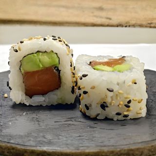 26. Salmón Roll (8 Pzs.)