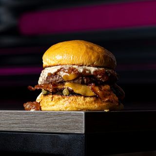 LA BACON - Burger mes de mayo