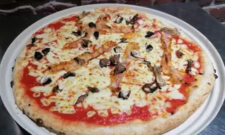 4 Pizza BACON Y CHAMPI
