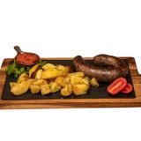 Телешки суджук с картофи соте и лютеница