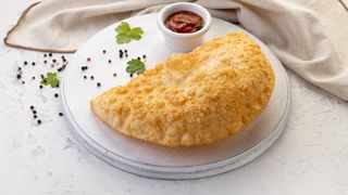 ჩებურეკი საქონლის ხორცით