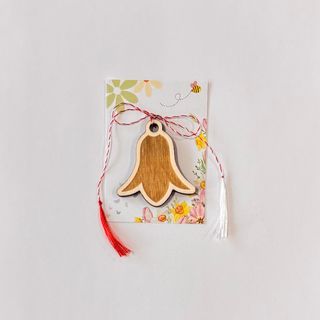 Mărțișor clopoțel din lemn – chemarea la sărbătoare