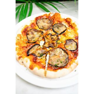 Egg plant pizza