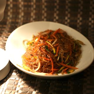 Spaghetti di soia con verdure miste