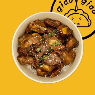 Riso con rosticciana brasato rosso