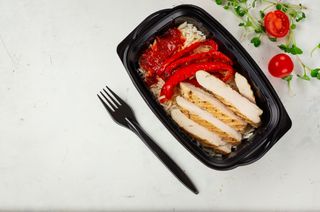 Рис з овочами і стейком курячим, ТМ Вепр (330г)