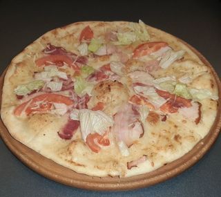 Піца Цезар (380г)