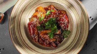 საქონლის სუკი წიწაკის სოუსით