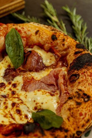 Pizza Quattro Carne