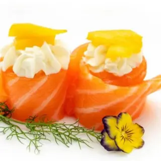Gunkan sake frutta
