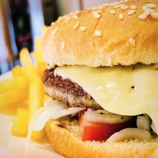 Burger Con Queso
