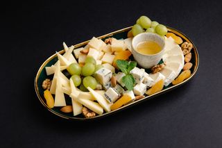 Сырный микс/ Mix de brânzeturi