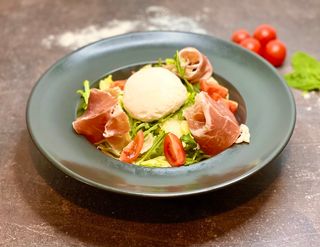 Салата Прошуто (350г)