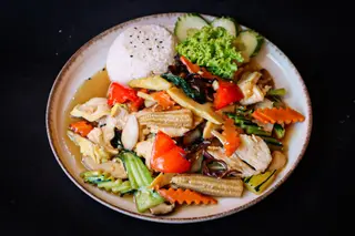 Filet Gà Xào Rau