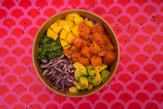Pokè salmone