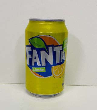 Bote de Fanta limón