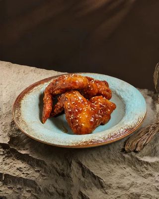 Ración De Alitas De Pollo Estilo Japonés