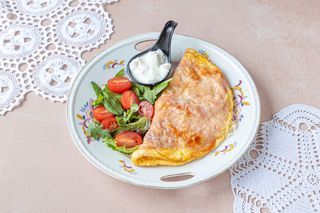 Jaja sa sirom i šunkom