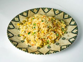 Жареный рис с яйцом