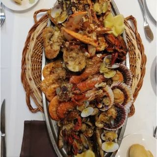 Menú Parrillada de Pescados