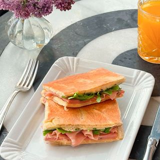 Foccacia de Mortadela Trufada y Parmesano