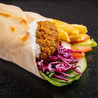 Kebab Falafel Con Salsa Amba