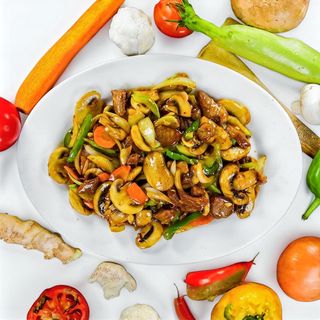 153.Патешко месо с гъби печурки и зеленчуци (800г)