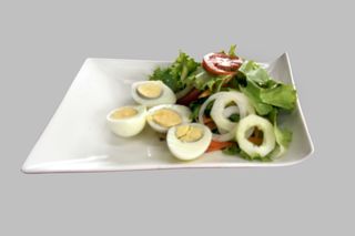 Salade avec Œuf et Pain