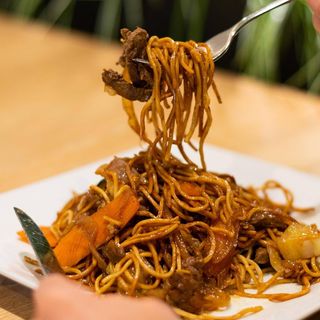 Salteado Caliente De Ternera