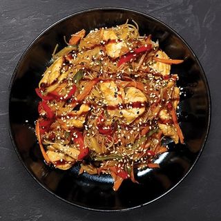 Фунчьоза с пилешко месо