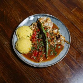 Saramura de pui cu mamaliguta