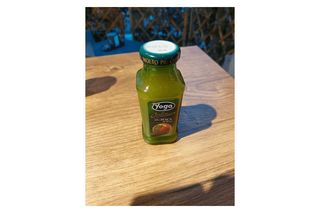 Succo in vetro alla pesca