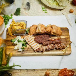 Miješano meso + coca cola 0,5 l