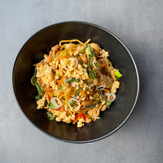 Pileći wok s noodlima