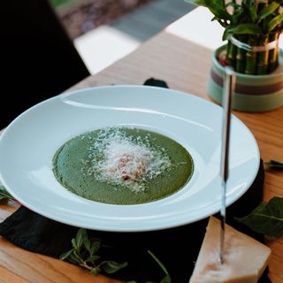 Supă de spanac cu creveți