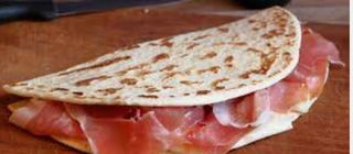 2. Piadina con prosciutto crudo di Parma e stracchino