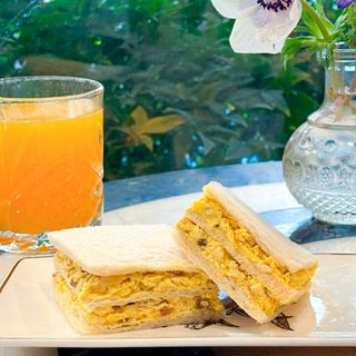 Sándwich Pollo al Curry