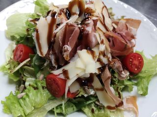 Салата Прошуто крудо (230г)