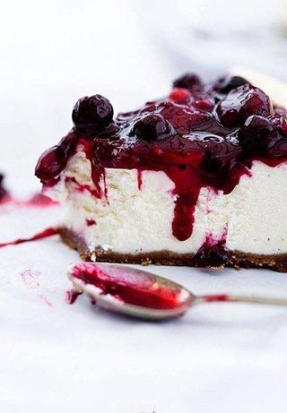 Cheesecake sa šumskim voćem