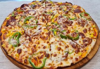 Пица Салами (30см-500г)