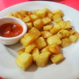 Papas Bravas (1/2 ración)