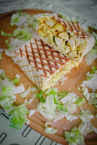 Taco De Gambas Y Calamares