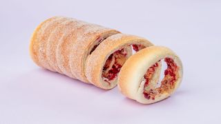 Kurtosz ze słonym karmelem oraz  dowolna posypka