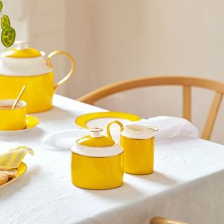 Chique galben cremiera