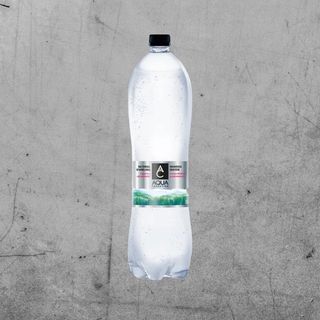 Apa minerala Aqua Carpatica