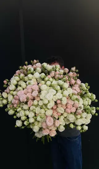 51 Spray Roses 