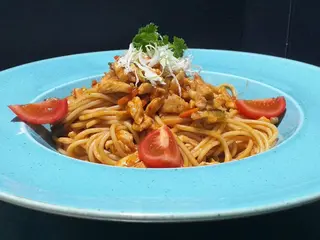 Red curry piletina