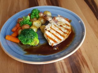 Свински грилован котлет