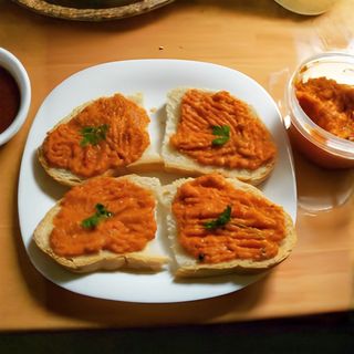 Zacusca de vinete cu paine prajita (post)